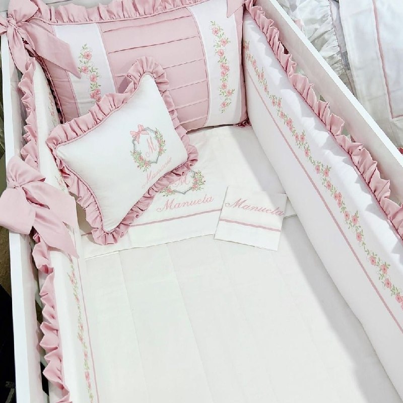 set de cuna para bebé niña con protectores clasicos blanco rosa flores en Lima Perú