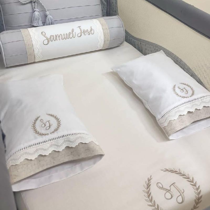 Set para nido colecho personalizado con el Nombre de Samuel Jose en Lima Perú Dinos Baby